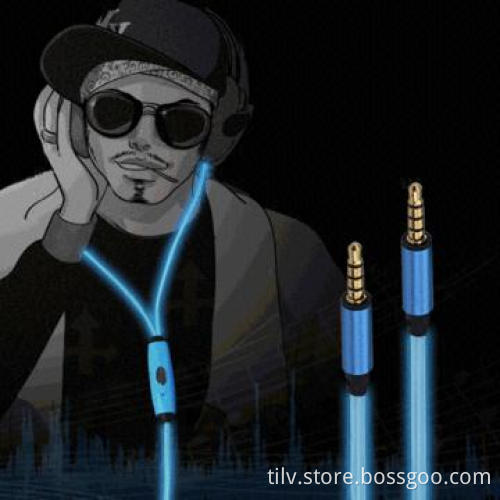 3.5mm Wired Stereo Earphone, Cable Can Flash Light with Music Rhythm